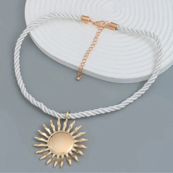 Zara Golden Sun Cord Necklace Tik Tok Famous - Picture 3 of 6